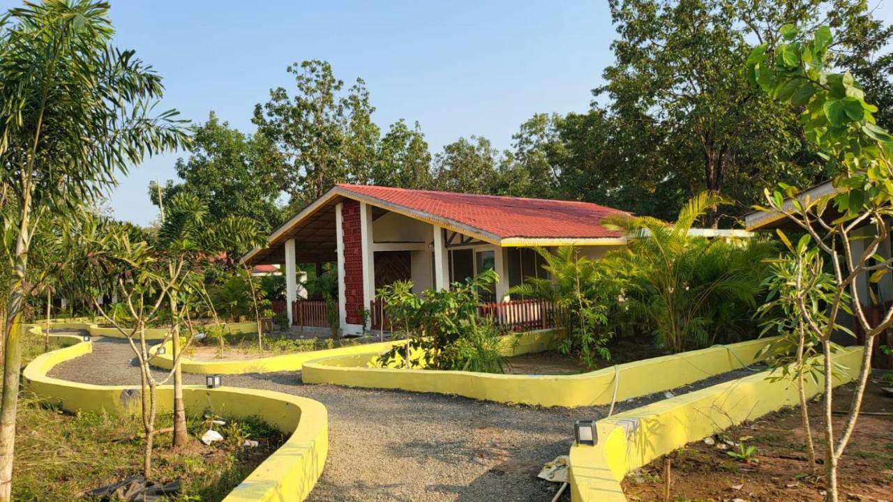 The Infinity Pench Resort Khawasa Екстер'єр фото