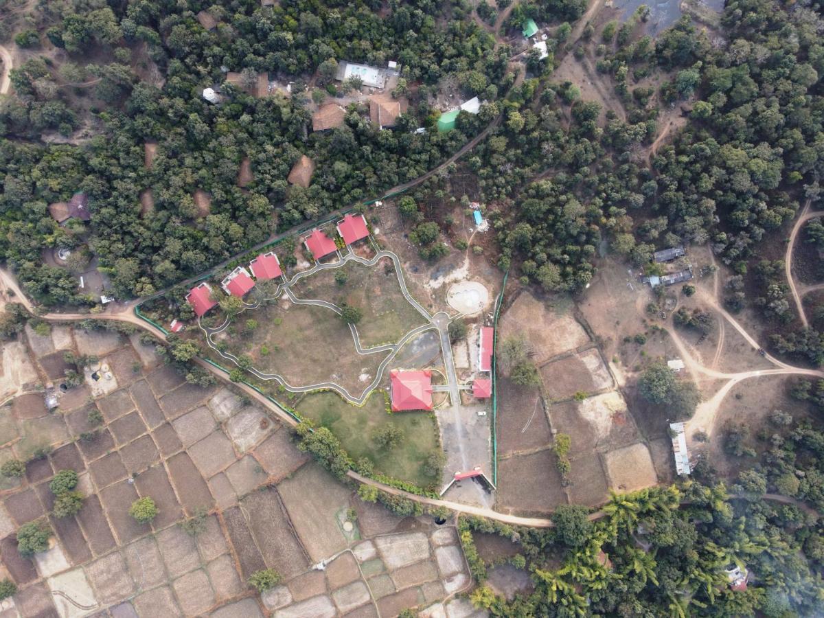 The Infinity Pench Resort Khawasa Екстер'єр фото