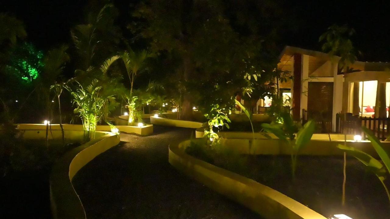 The Infinity Pench Resort Khawasa Екстер'єр фото