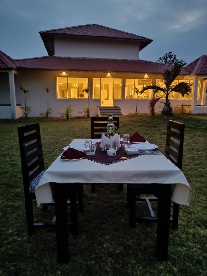 The Infinity Pench Resort Khawasa Екстер'єр фото
